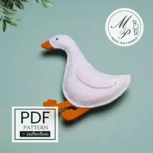 Cozy Goose – Front View Cozy Goose felt ornament, front view, full-size pattern, step-by-step photo tutorial