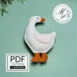 Curious Goose felt ornament – front view, full-size pattern, DIY sewing tutorial